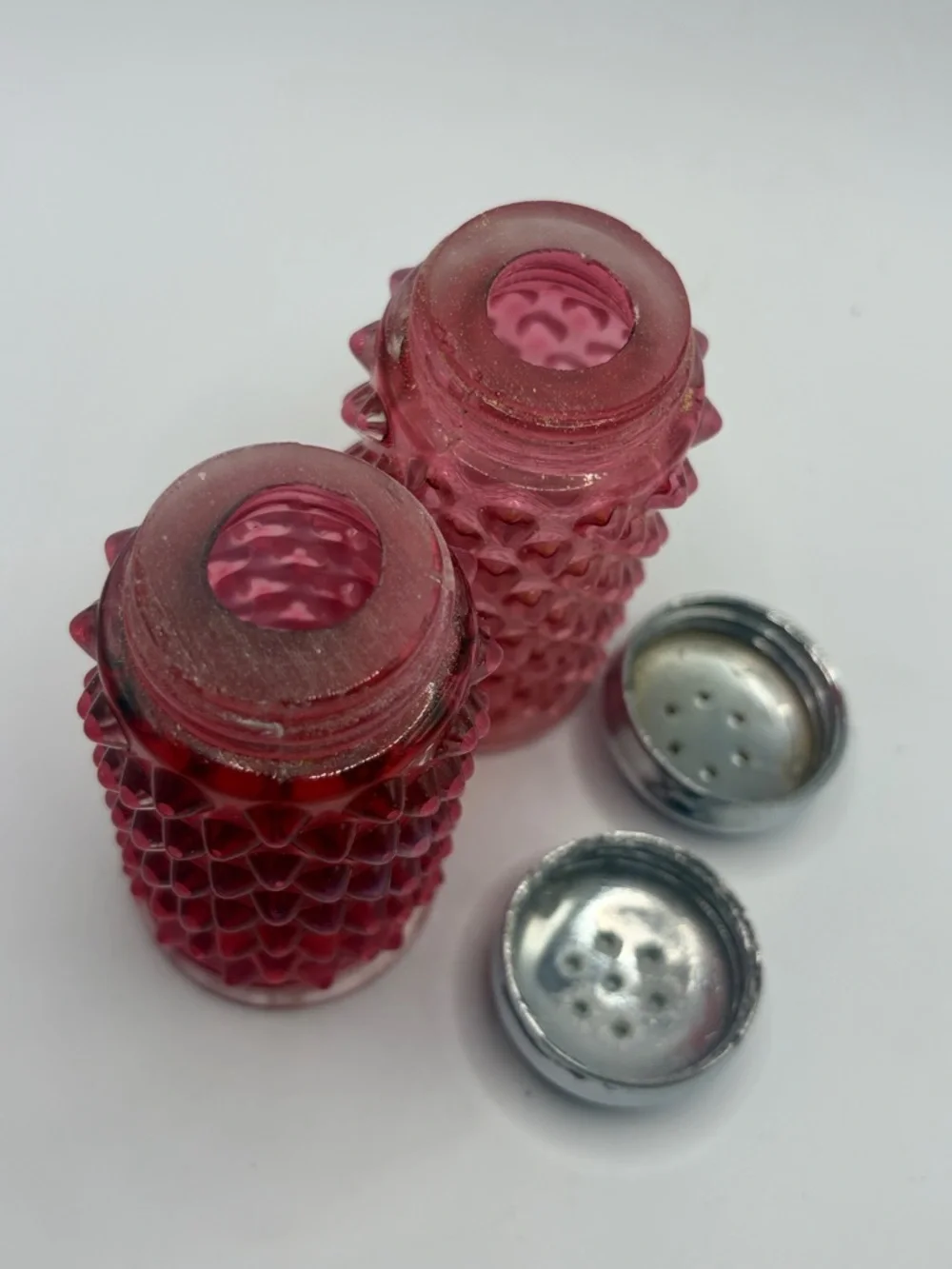 Vintage Cranberry Hobnail Glass Salt & Pepper Seasoning Shakers Kitchenware